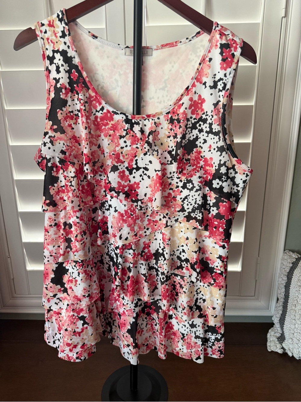 Roz & Ali Floral Scoop Neck Tank Top - Pink, Black, White